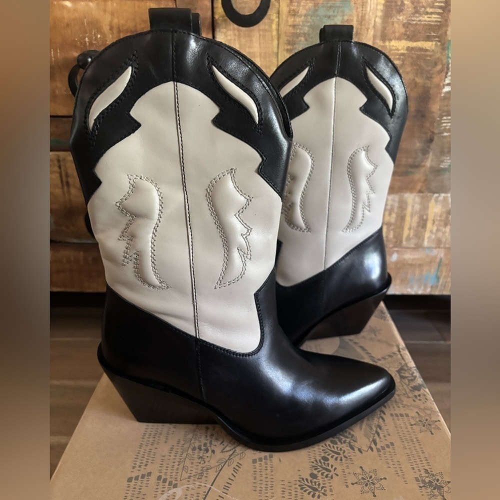 Free People Twin Flame Boots NIB